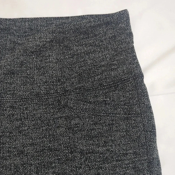 Athleta Herringbone Metro High Waisted Leggings, Color Black/ Gray Size M - Picture 9 of 15